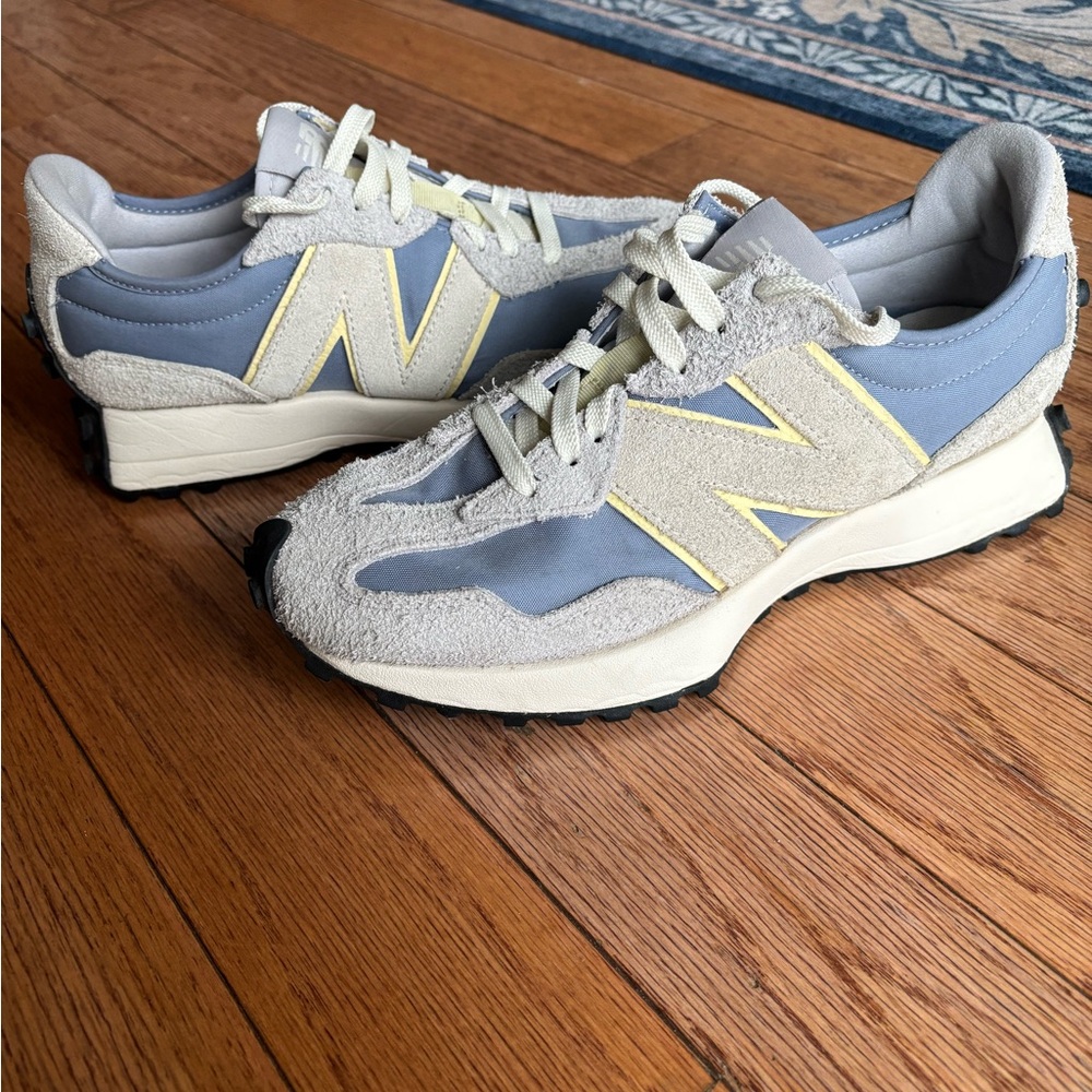 New Balance 327